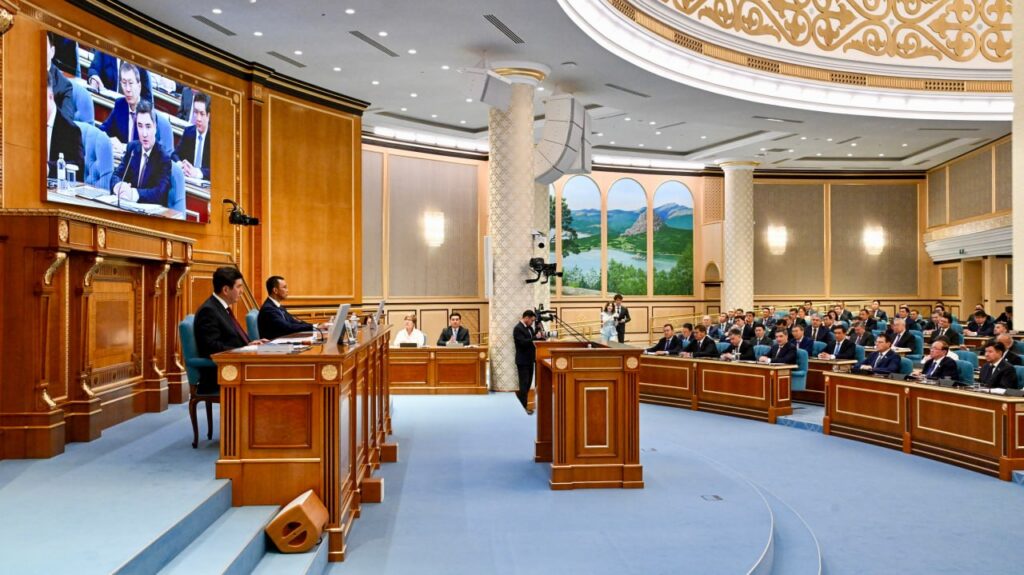 Парламентте 2025 жылғы республикалық бюджеттің атқарылуы туралы Үкімет есебі қабылданды photo_5328062258640262774_y
