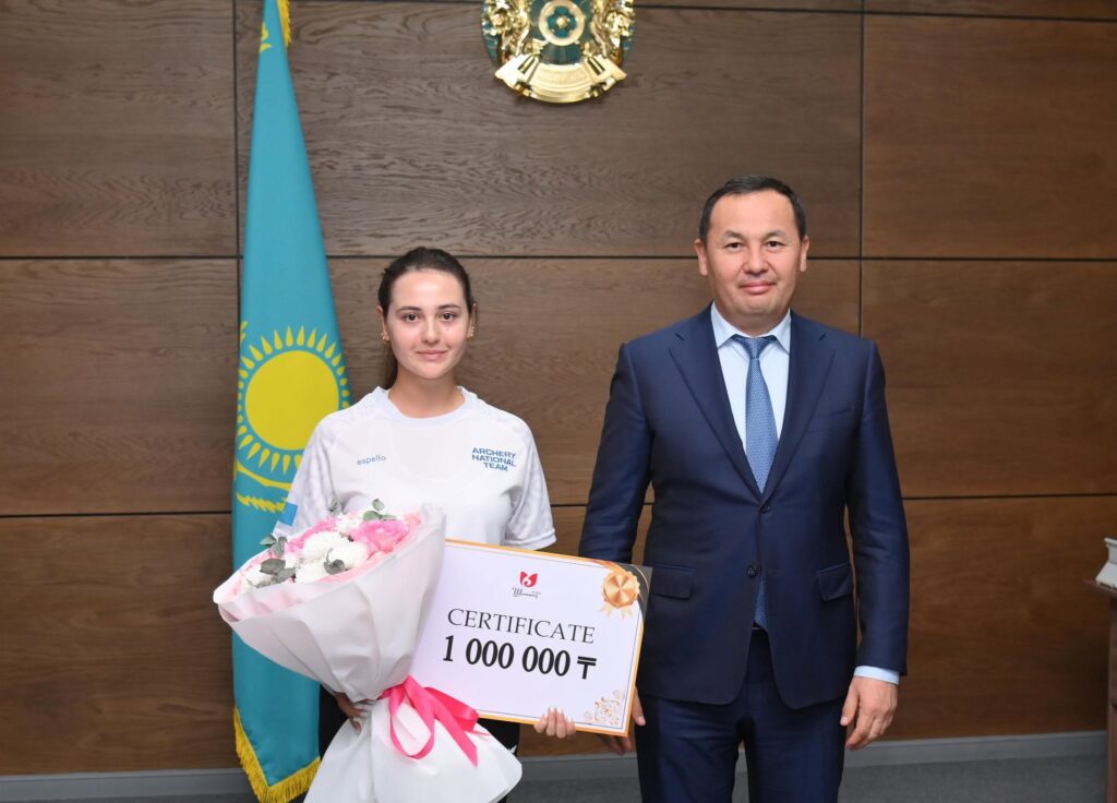 Deputy Akim of Shymkent Honors Archers for Outstanding International Results 775868691_18387232408167089_8500144747904585645_n