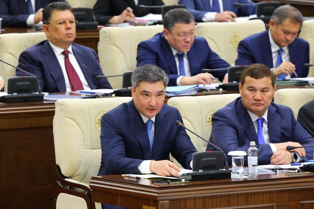 Бектенов бюджет шығыстары 6,7 трлн теңгеге қысқарғанын айтты IMG_1980