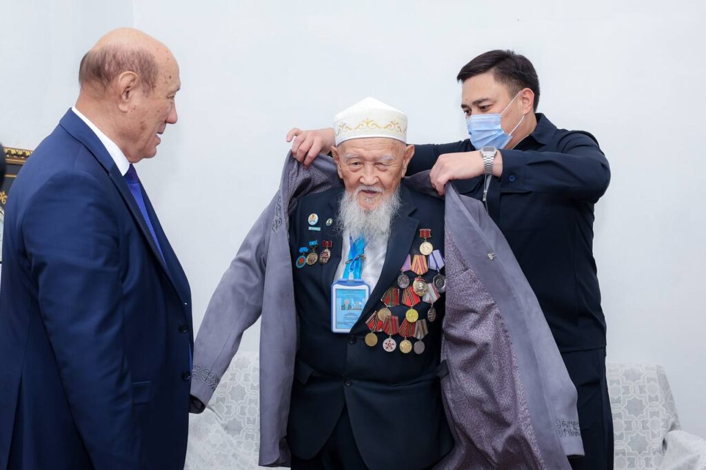 Шымкентте қарттар күніне орай аға буынға құрмет көрсетілді